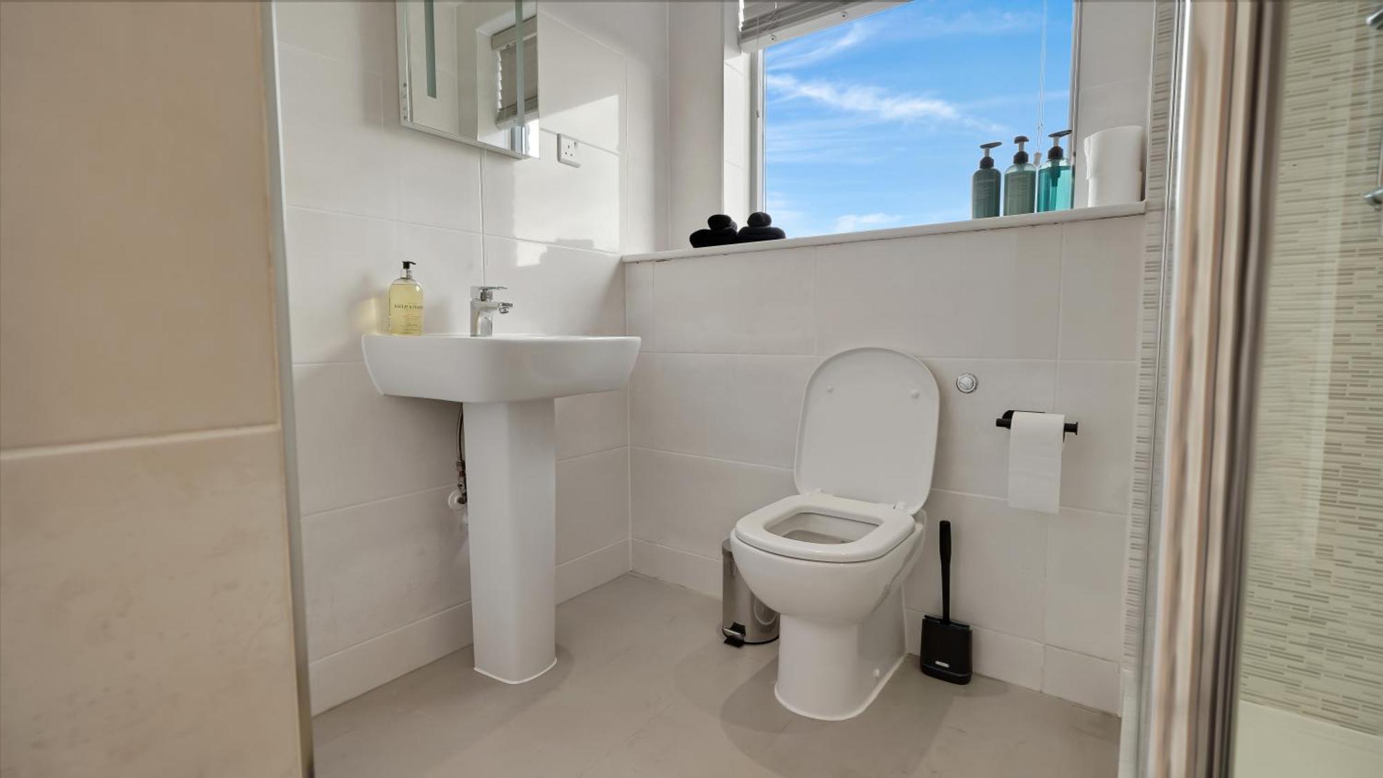 Modern And Spacious Penthouse Apartment In Putney With Free Parking London Bagian luar foto