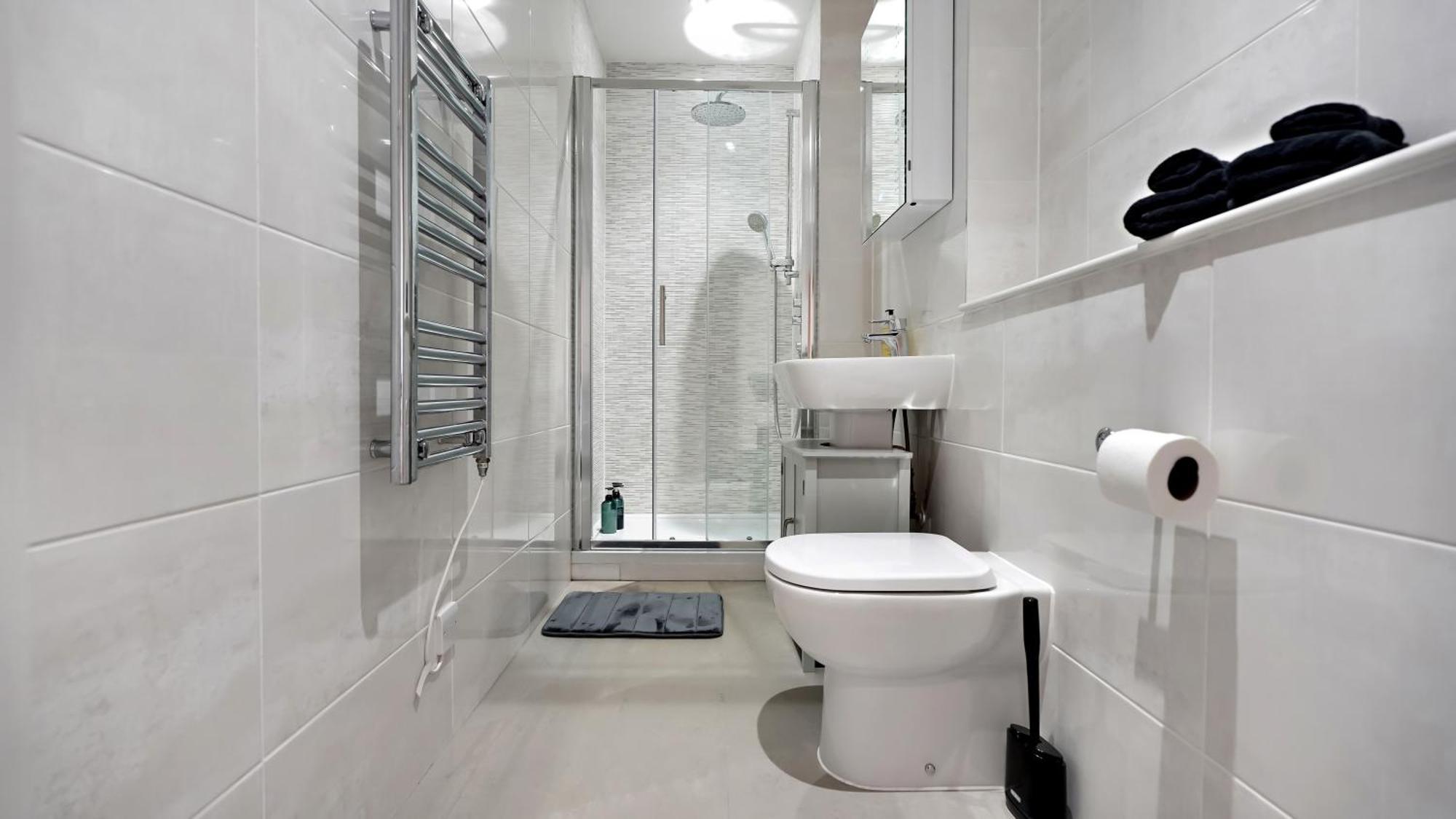 Modern And Spacious Penthouse Apartment In Putney With Free Parking London Bagian luar foto