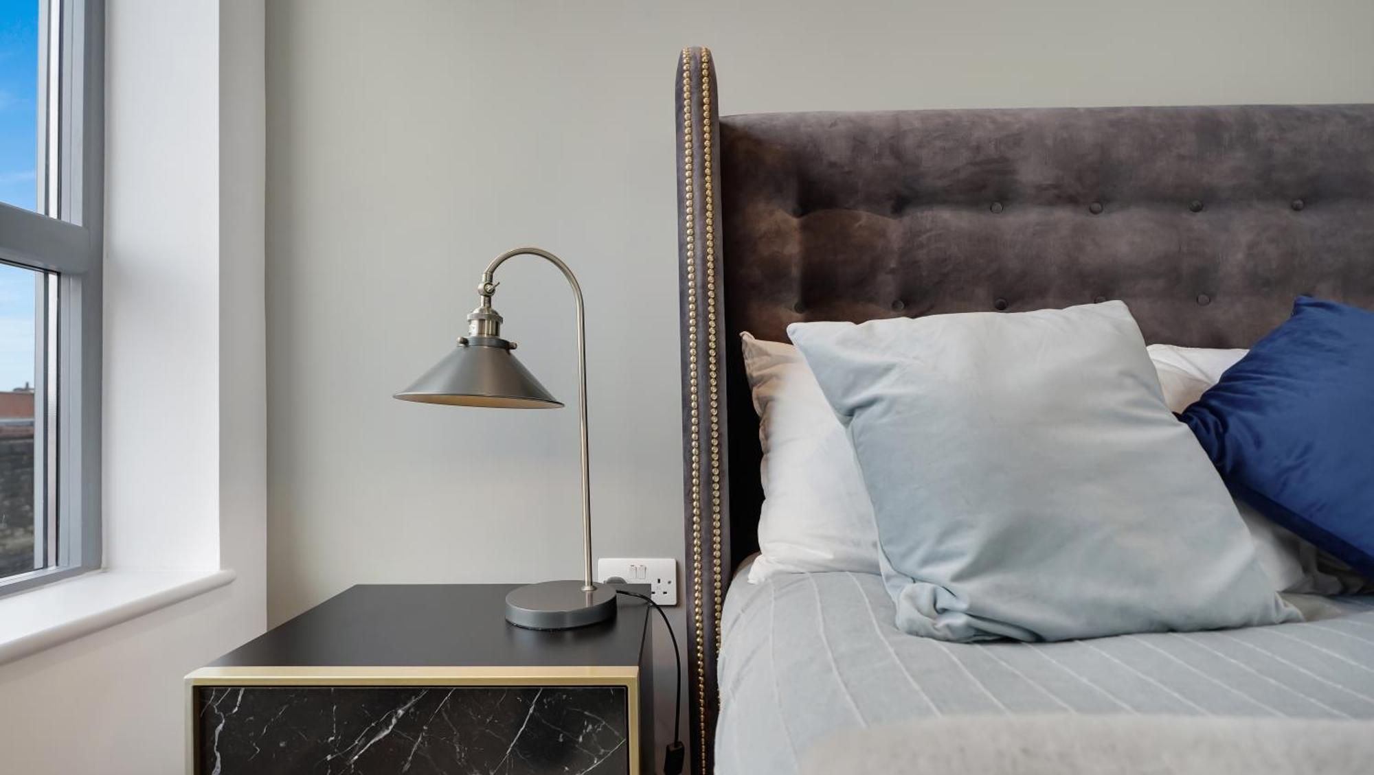 Modern And Spacious Penthouse Apartment In Putney With Free Parking London Bagian luar foto